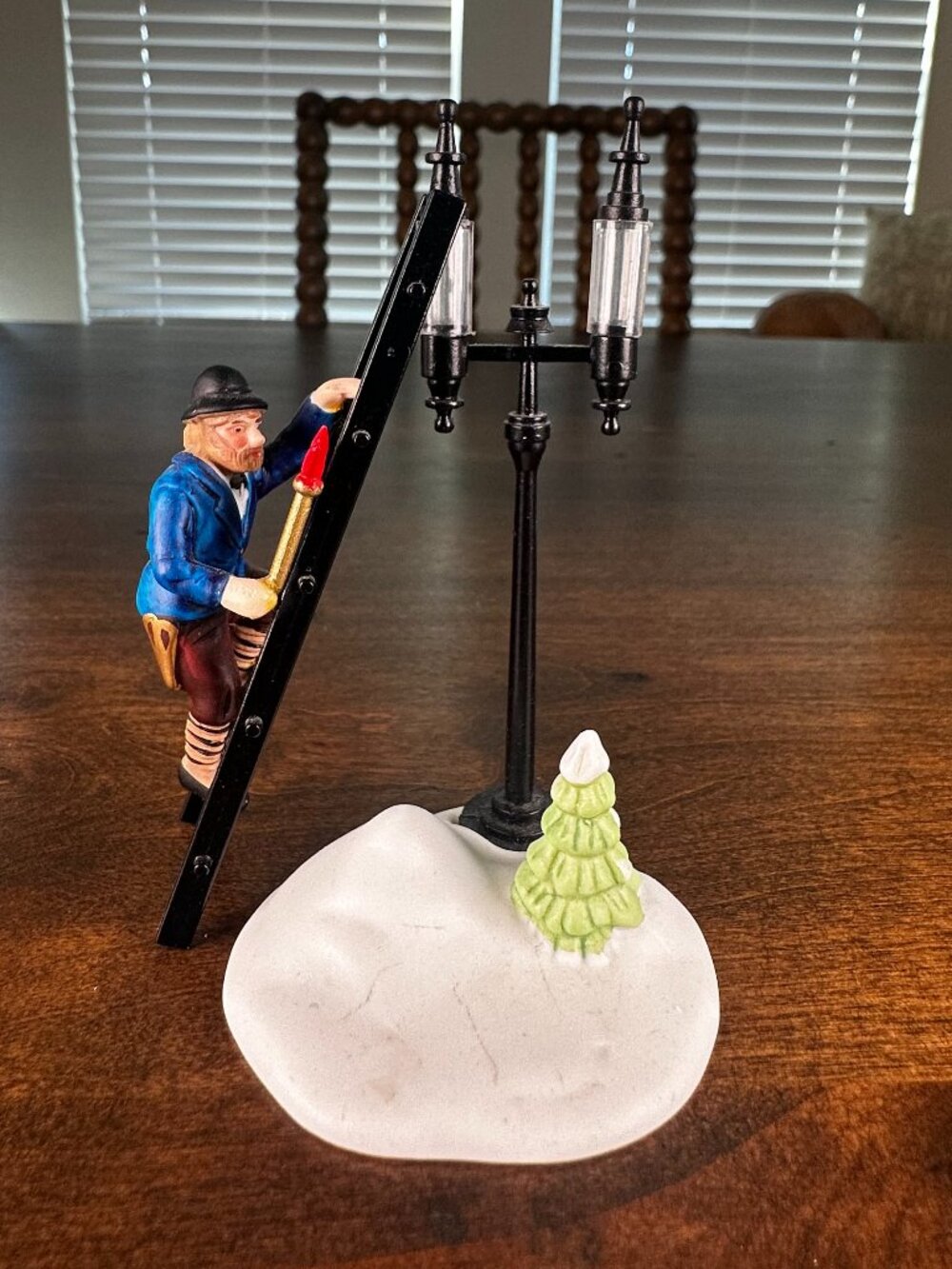 Dept 56 " Lamplighter with Lamp" Set of 2 Heritage/Dickens Village 55778 Retired